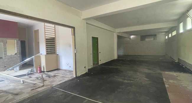 AMPIO LOCALE COMMERCIALE