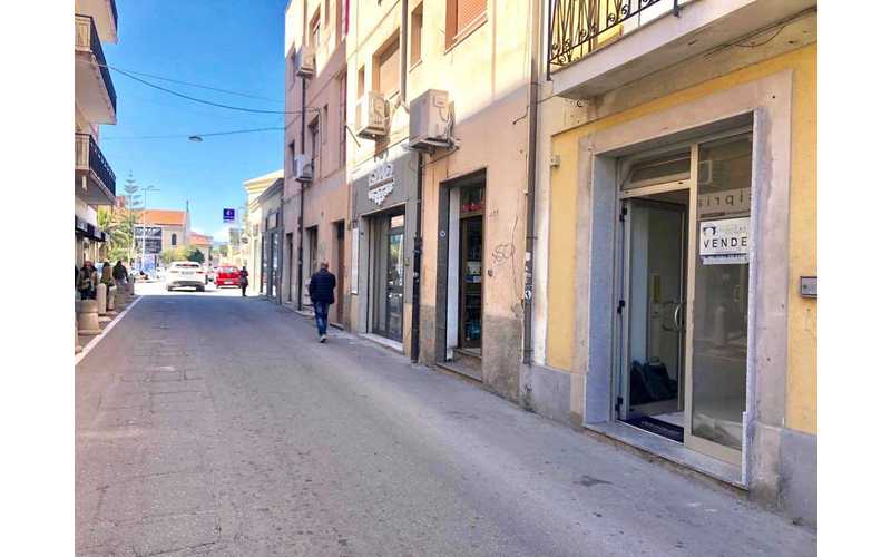 CATANZARO LIDO LOCALE COMMERCIALE LivingCasa